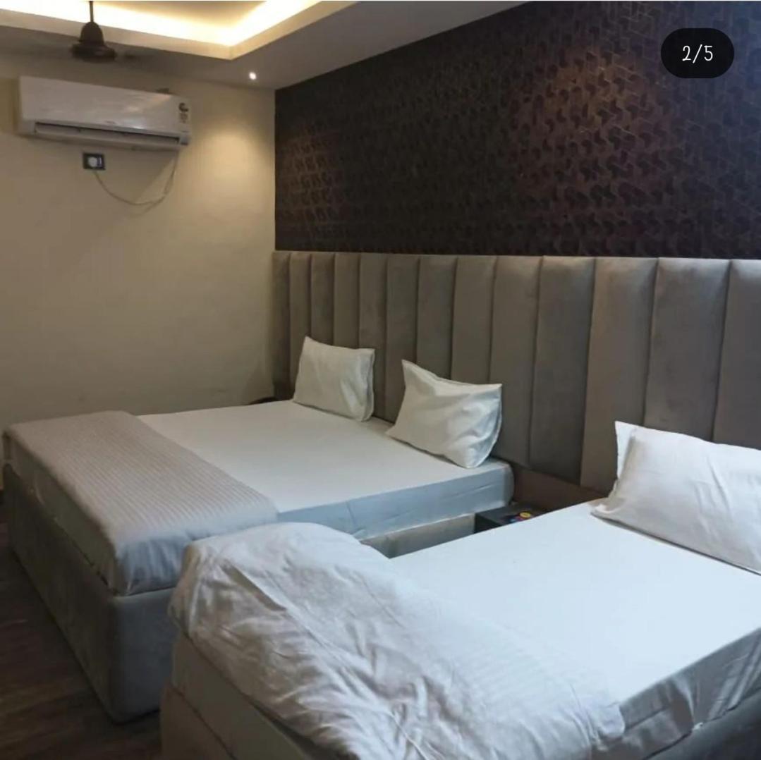 Hotel Kritika Greater Noida Luaran gambar