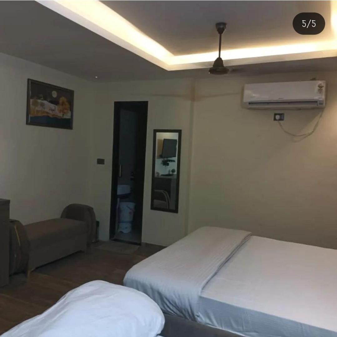 Hotel Kritika Greater Noida Luaran gambar